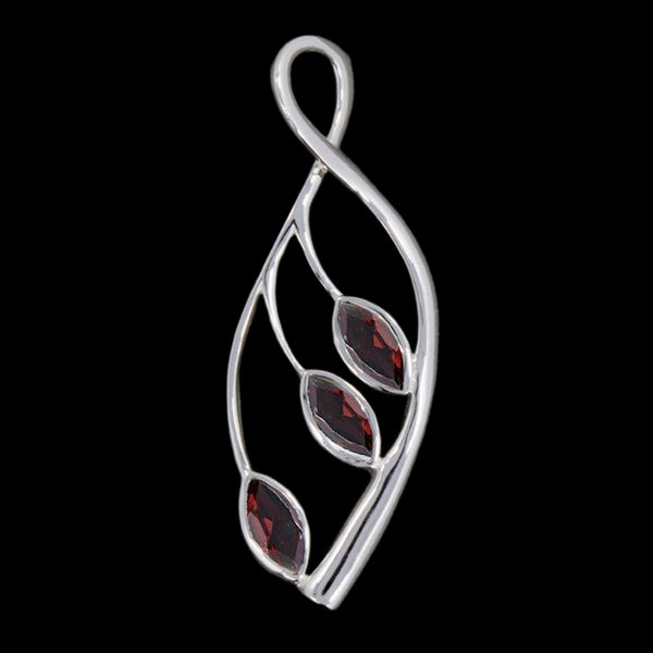 GARNET PENDANT