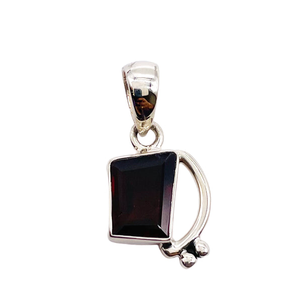 GARNET PENDANT