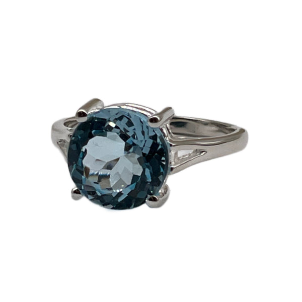 Blue topaz ring