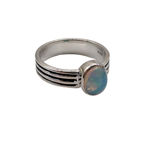 ETHIOPIAN OPAL RING