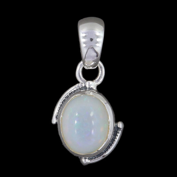 ETHIOPIAN OPAL PENDANT