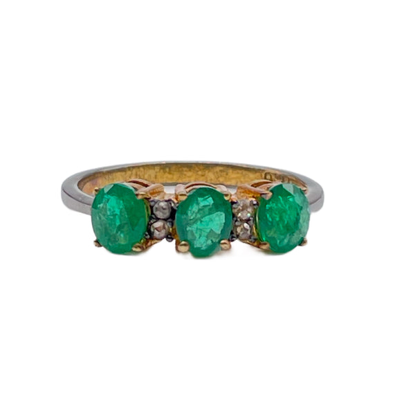 EMERALD DIAMOND RING