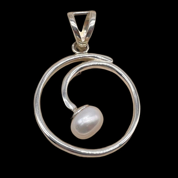 PEARL PENDANT