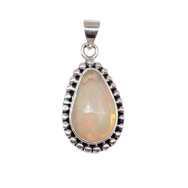 ETHIOPIAN OPAL PENDANT