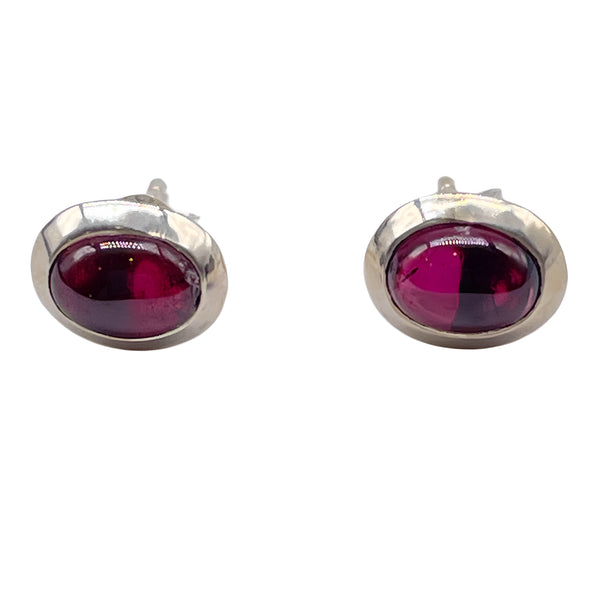 Garnet studs - Oval