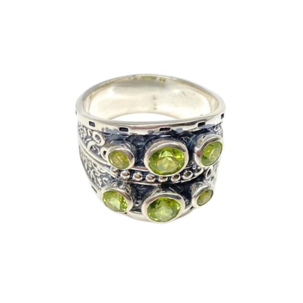 PERIDOT RING