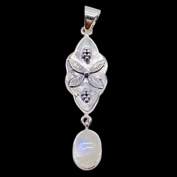RAINBOW MOONSTONE PENDANT