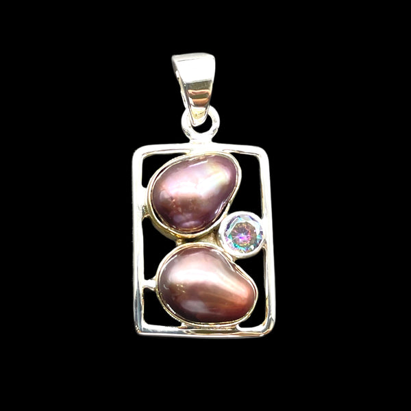 Two Toned Freshwater Pearl Pendant