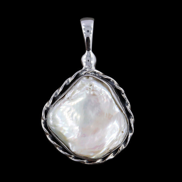 FRESH WATER PEARL PENDANT