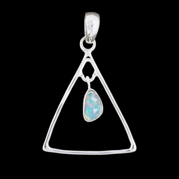 EUTHOPIAN OPAL PENDANT