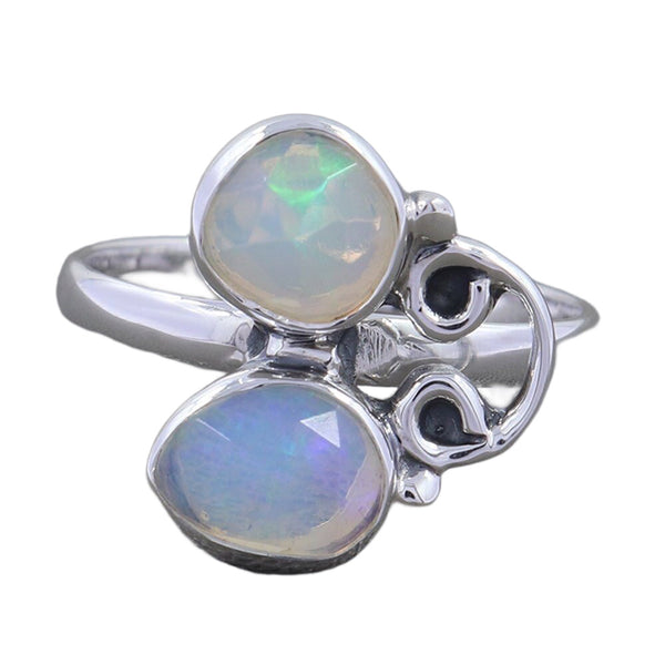 ETHIOPIAN OPAL RING