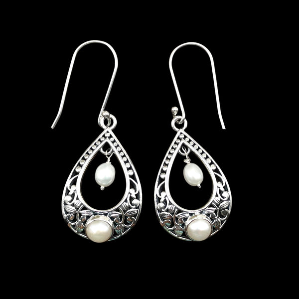 Freshwater Pearl Earrings