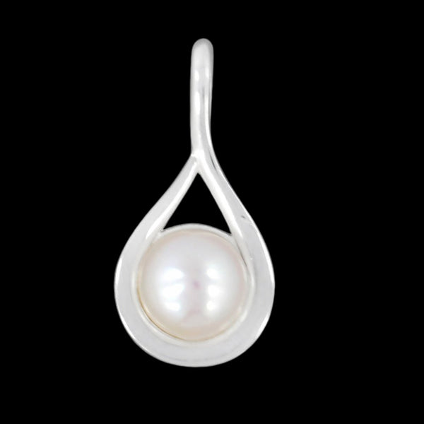 PEARL PENDANT